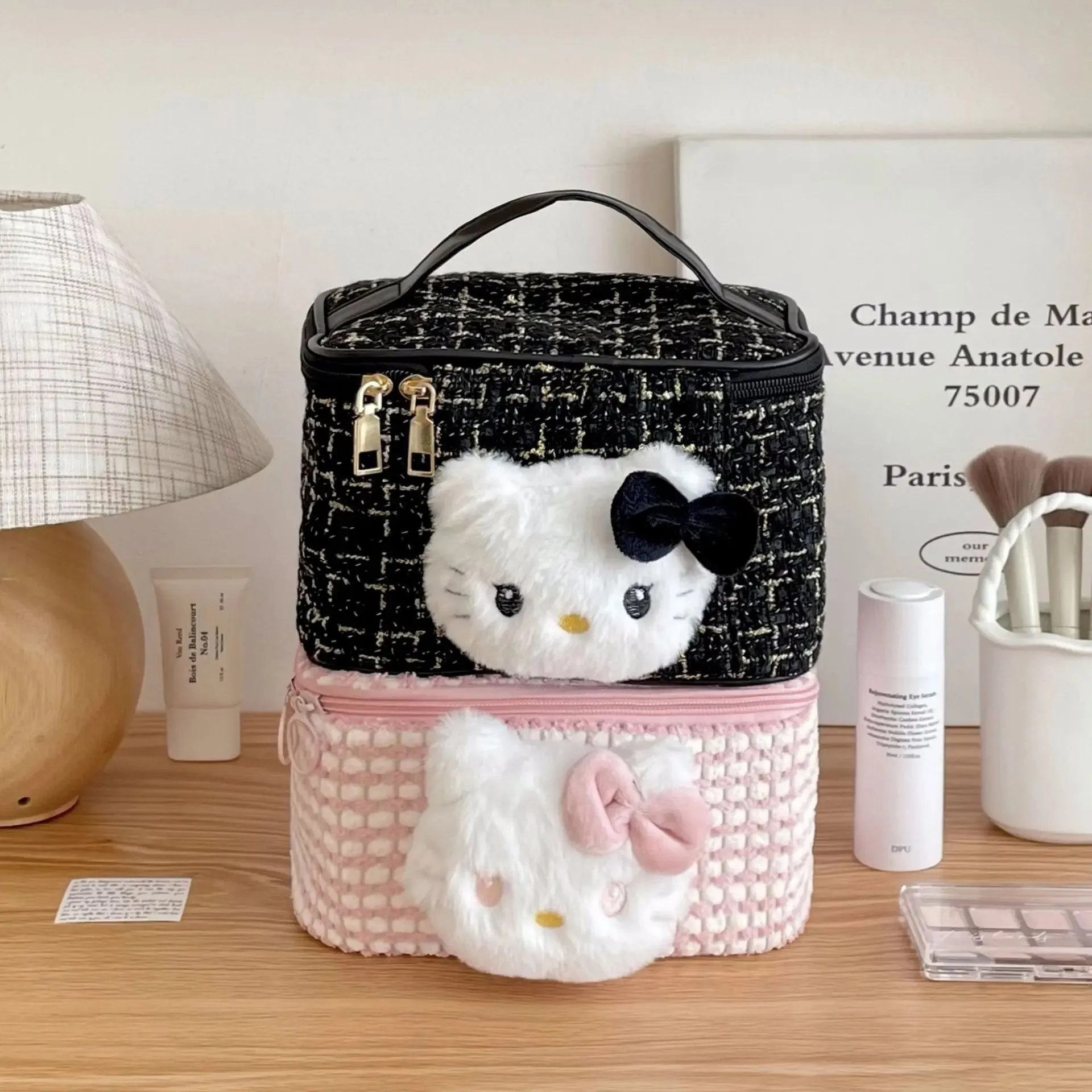 Cute Ladies' Makeup Bag, Portable Large Capacity Storage Bag Travel Grooming Bag