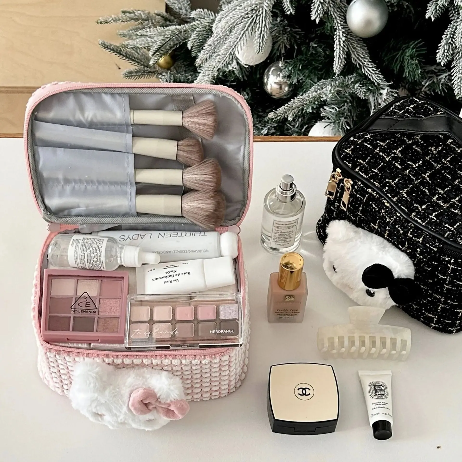 Cute Ladies' Makeup Bag, Portable Large Capacity Storage Bag Travel Grooming Bag