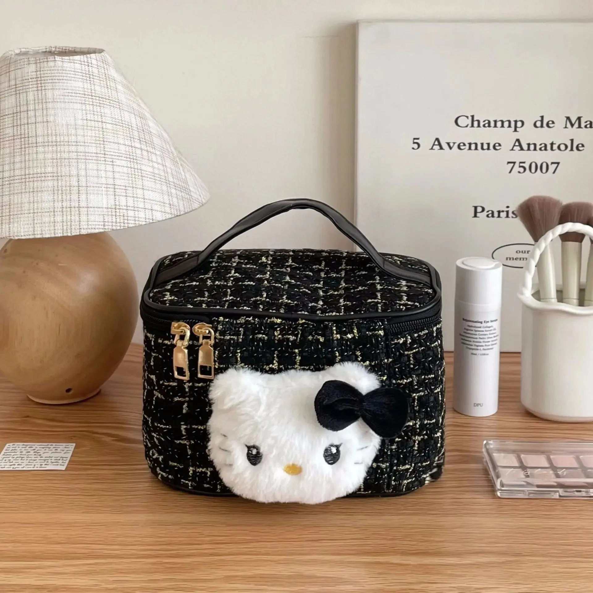Cute Ladies' Makeup Bag, Portable Large Capacity Storage Bag Travel Grooming Bag