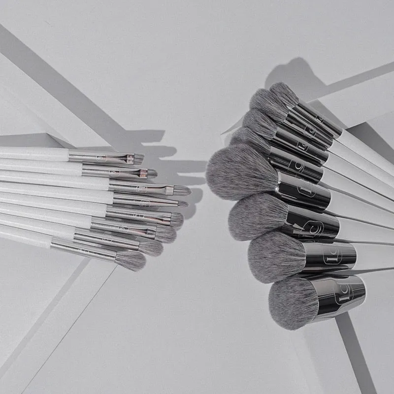 Essential Brush Set (no pouch)